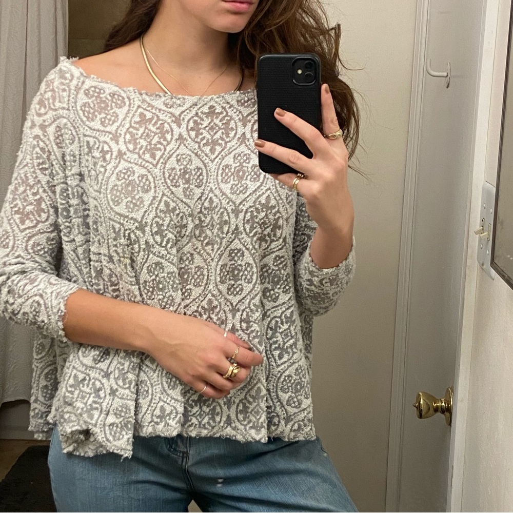 Anthropologie Anamá White & Gray Brocade Raw Hem Flowy Sweater